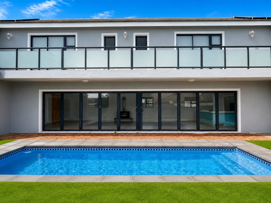 5 Bedroom Property for Sale in Myburgh Park Western Cape
